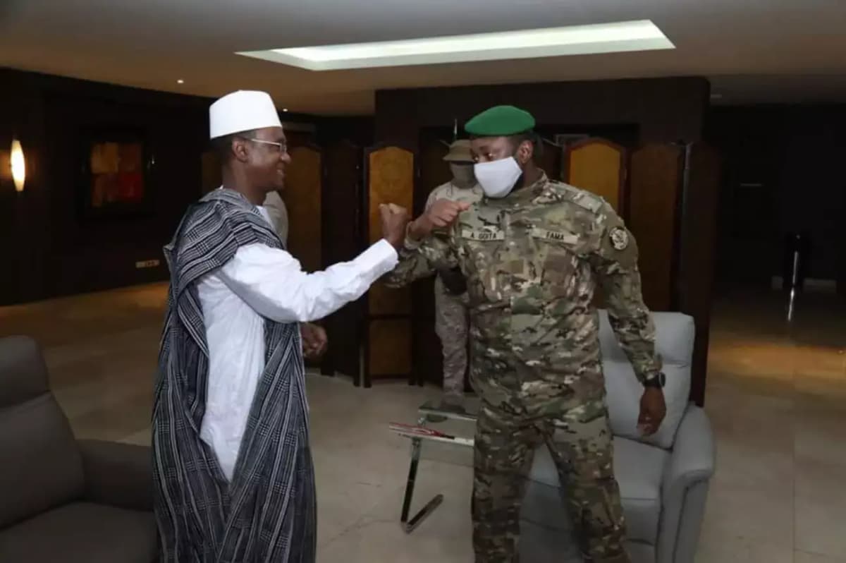 Au Mali, deuxième coup d’État dans le coup d’État ?