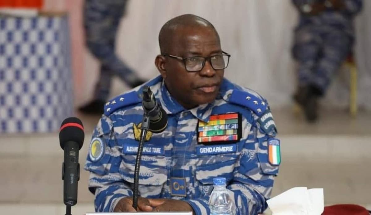 Côte d’Ivoire : le Général Apalo Touré prolongé à  la tête de la Gendarmerie nationale