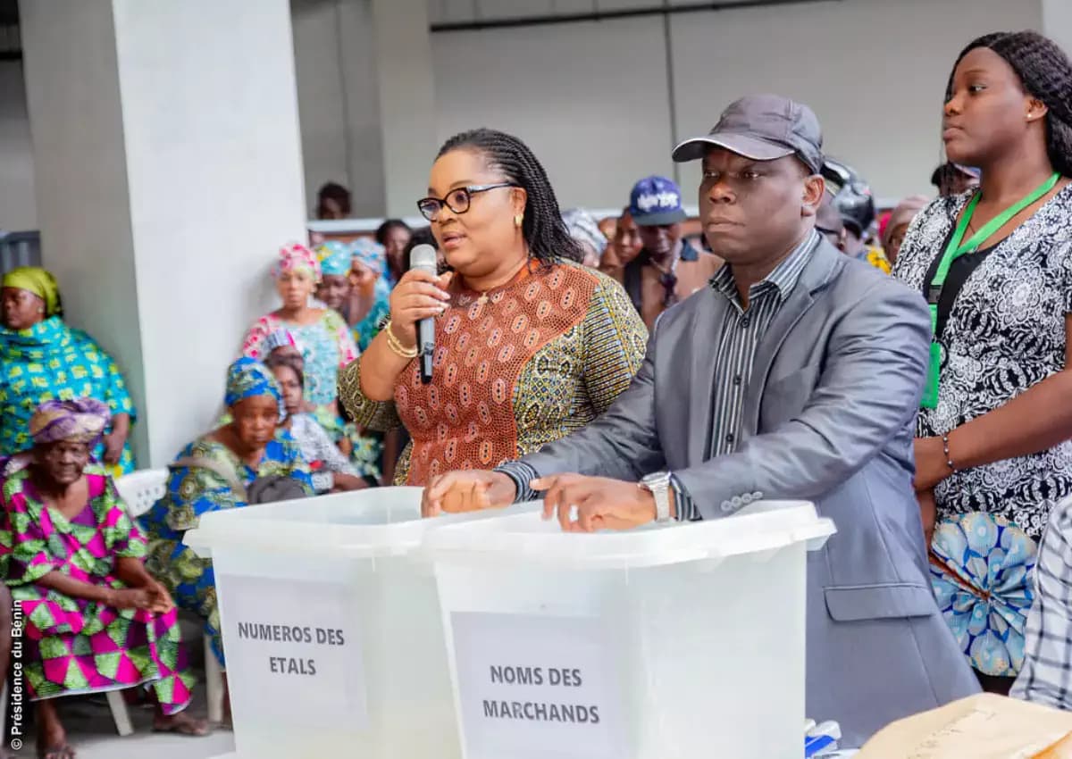 Bénin: tirage au sort pour l’attribution des places en prélude à  l’ouverture du marché de Ganhi