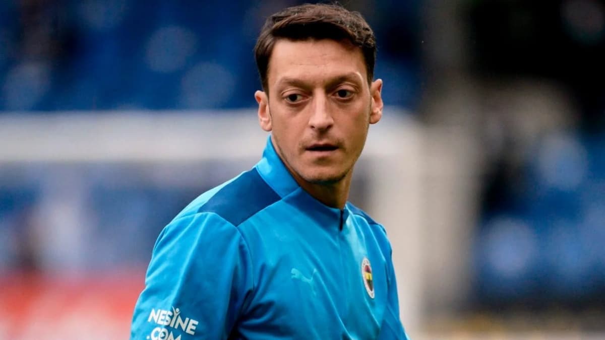 Mesut Özil persona non grata au Werder Brême en raison d’un tatouage controversé