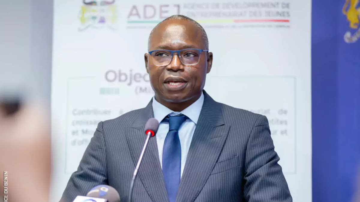 Bénin : la gestion du ministère de l’Énergie au ralenti inquiète les investisseurs
