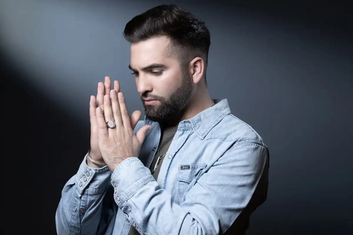 Kendji Girac annonce la naissance de son deuxième enfant