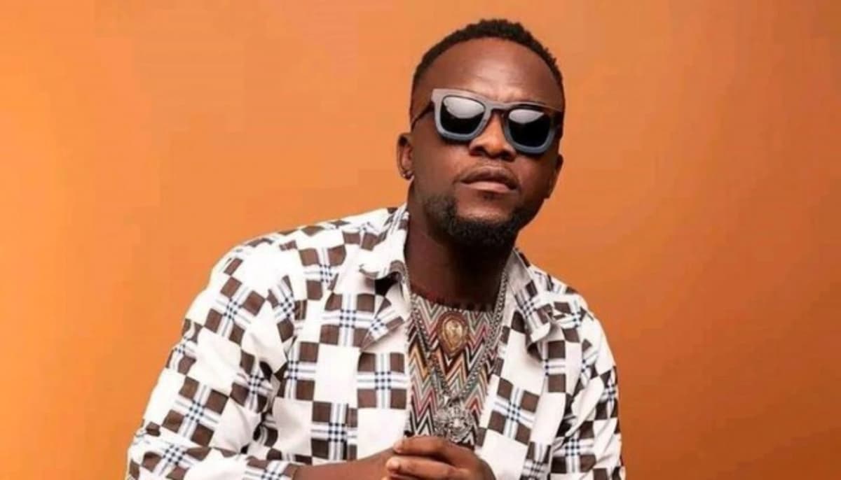 Elow’n: le rappeur ivoirien condamné à un an de suspension de permis de conduire