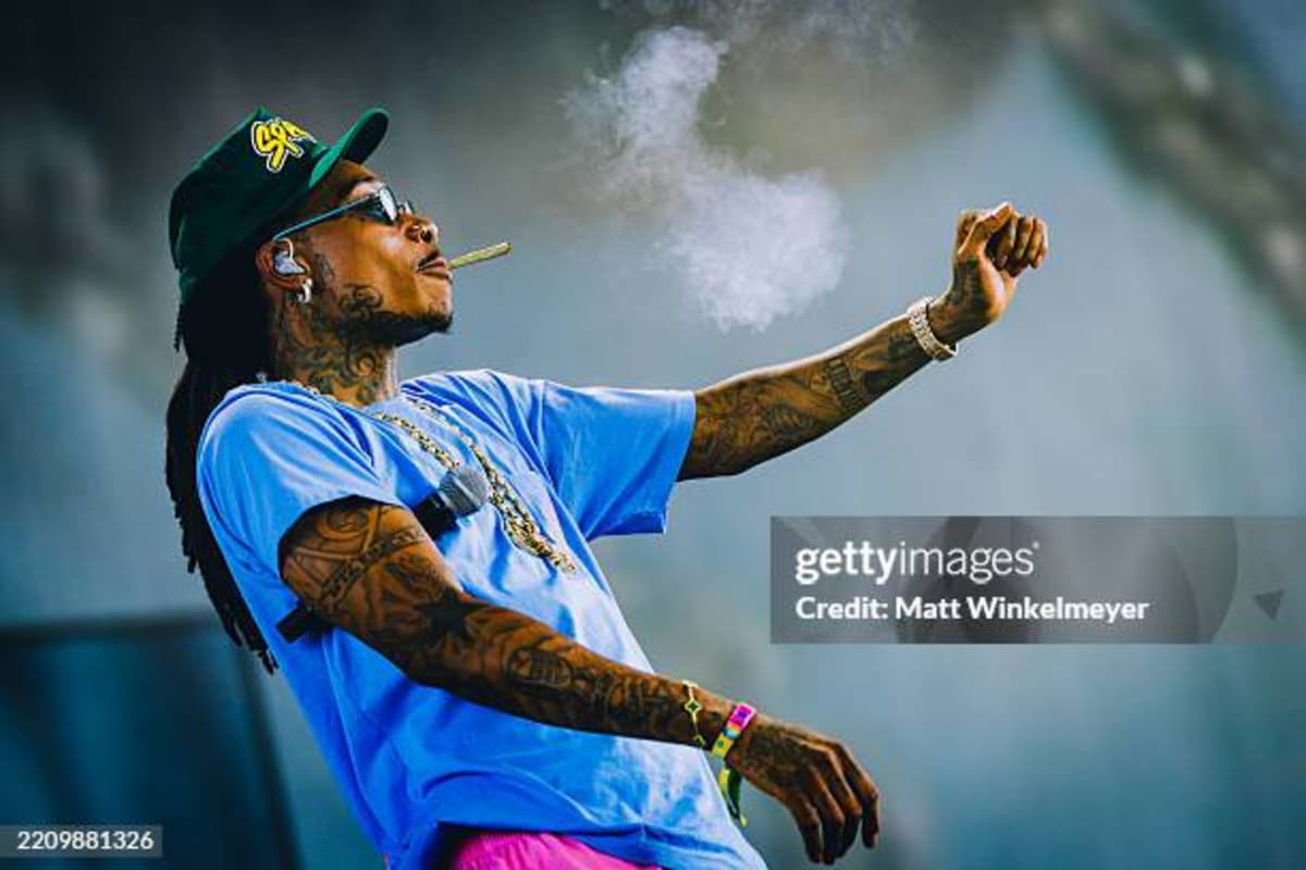 Roumanie: le rappeur américain Wiz Khalifa condamné à neuf mois de prison après un concert