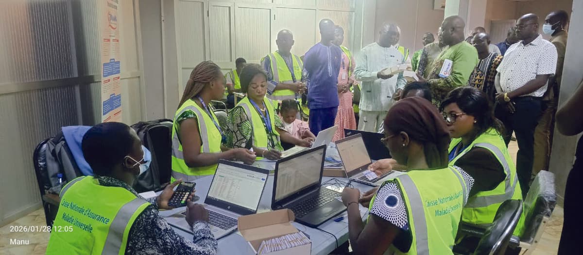 Deux ministres inspectent les préparatifs du régime d’assurance maladie universelle