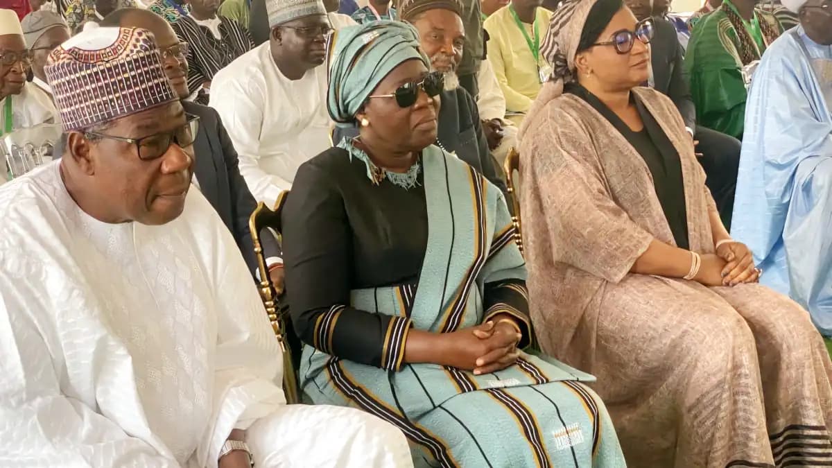 Bénin: Boni Yayi perçu aux côtés de Talata pour sa première apparition publique après sa retraite sanitaire
