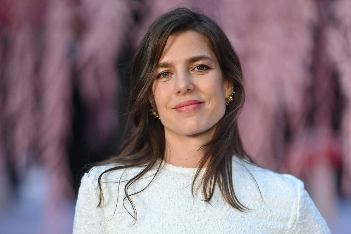 Charlotte Casiraghi nie être concernée par l’alcoolisme