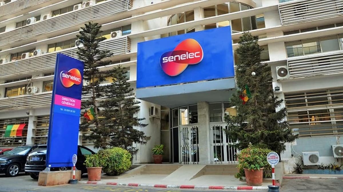 Sénégal : La Senelec applique une taxe de 1 % sur les paiements en espèces