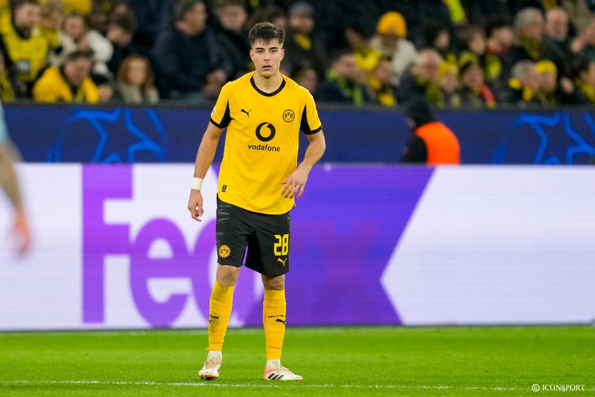 Aaron Anselmino rappelé par Chelsea