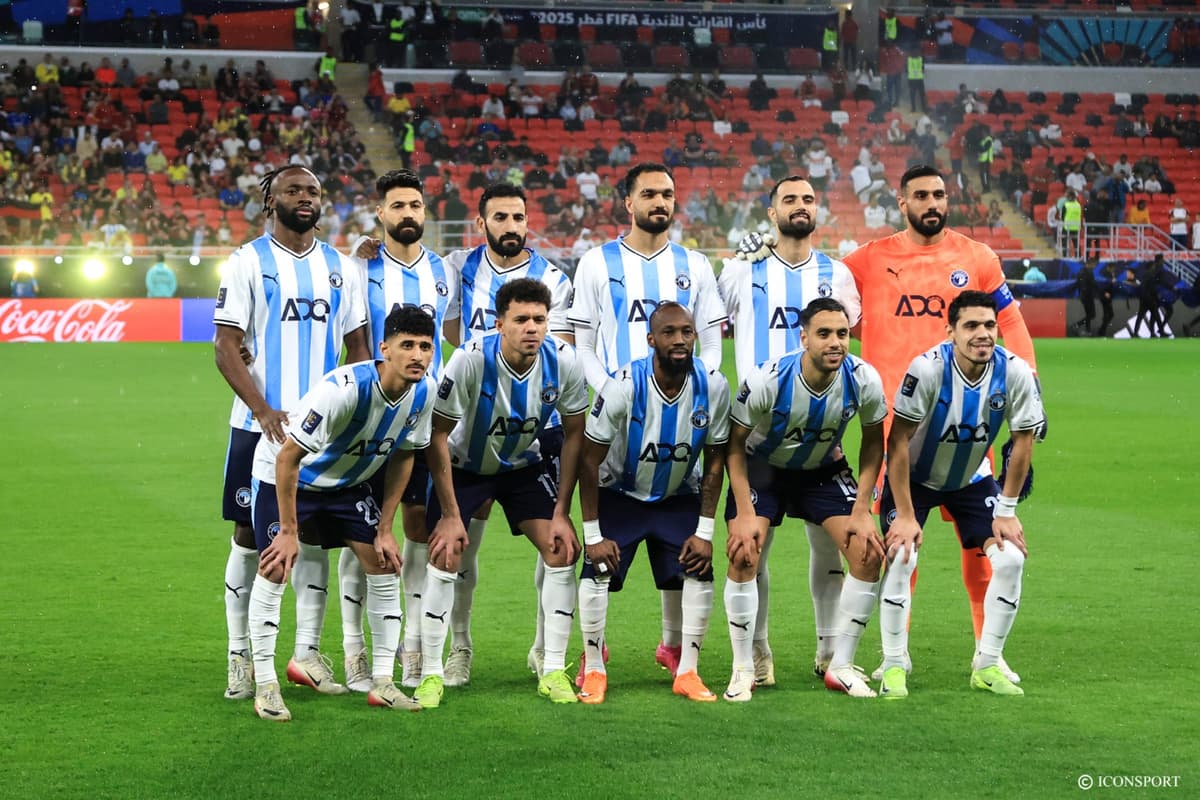 Pascal Phiri signe à Pyramids FC