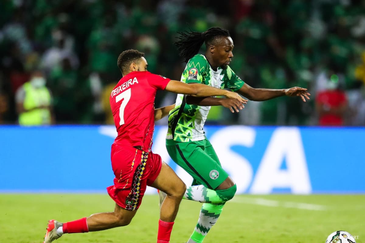 Olisa Ndah quitte Orlando Pirates après résiliation à l’amiable