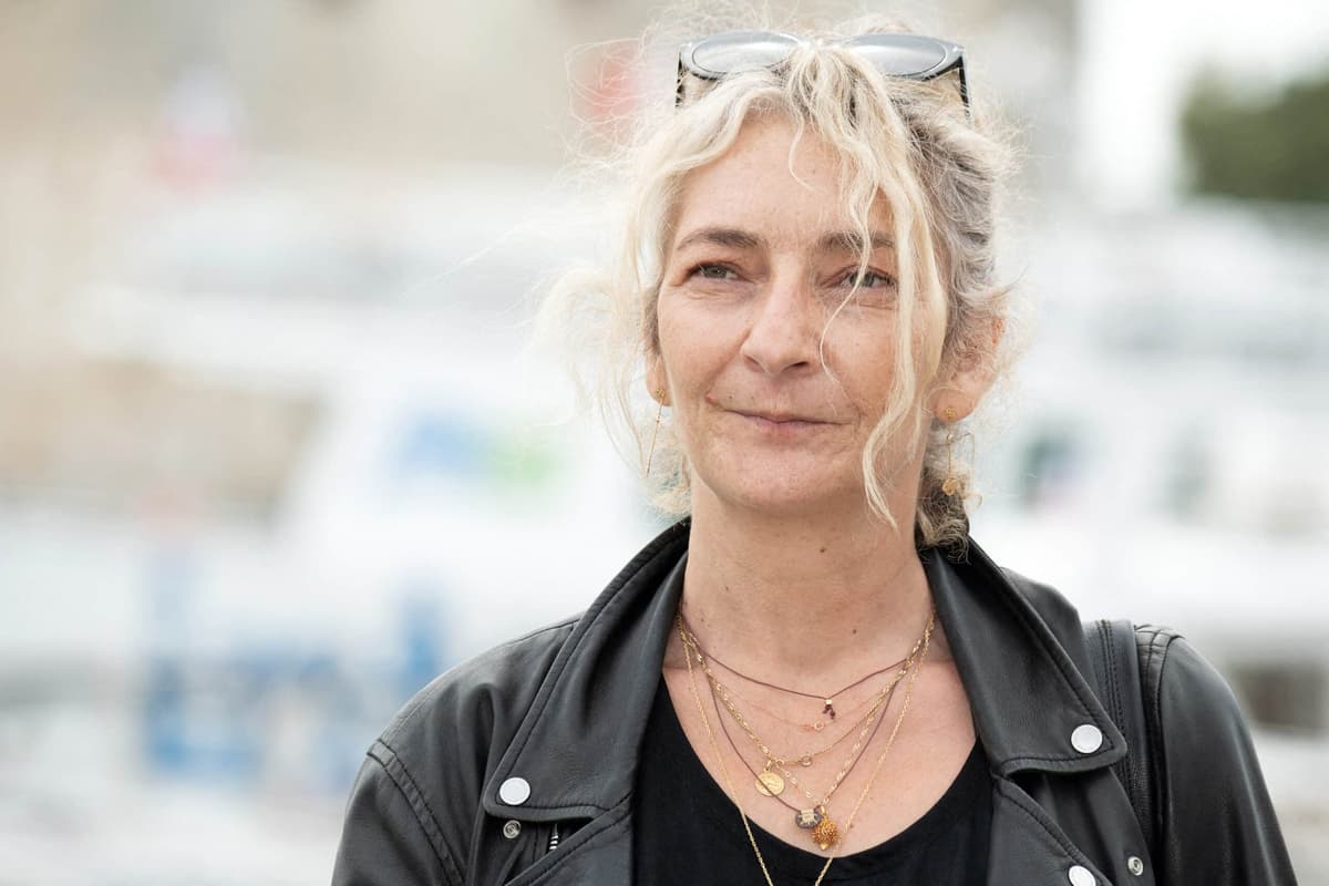 Corinne Masiero : communiste et propriétaire, elle habite une maison communautaire