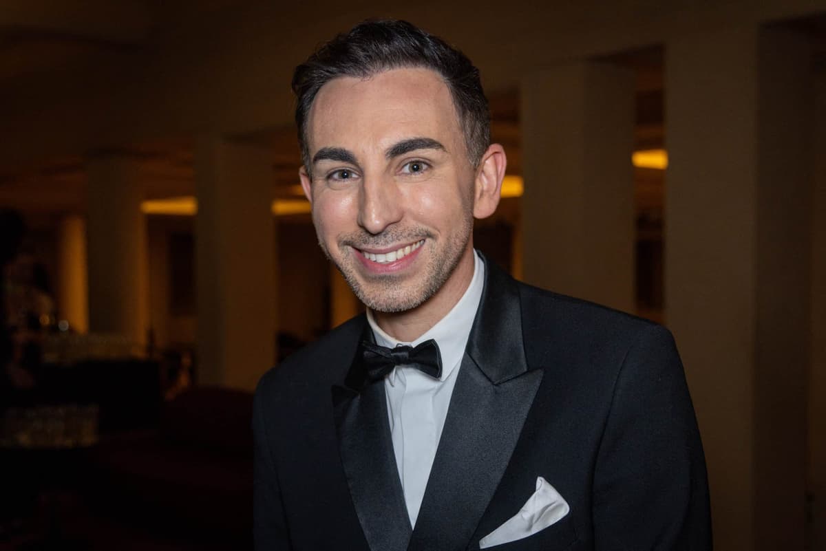 Jordan de Luxe débarque sur W9 avec son émission Le Jet de Luxe