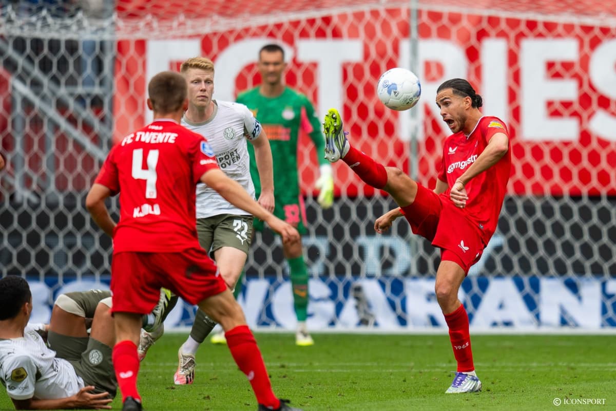 Twente bat Heerenveen à domicile grâce à un but de Ramiz Zerrouki