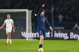 «Kvaratskhelia est le meilleur joueur du monde», Seedorf après PSG 5-4 Bayern