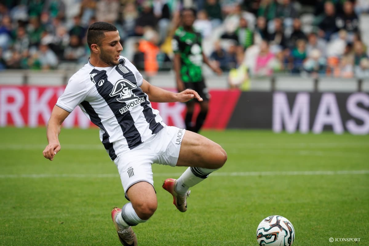 Football : Petković cible Abada et Titraoui pour l’Algérie