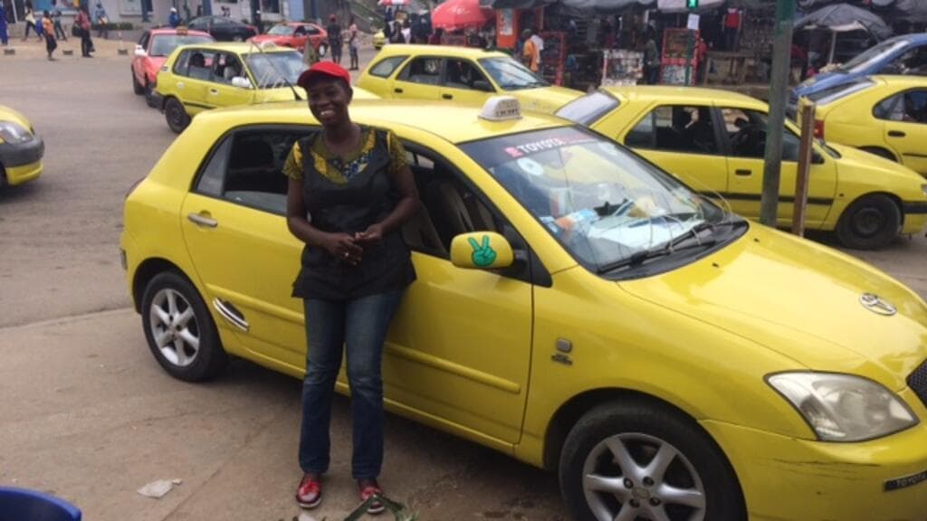 Côte d’Ivoire : la monnaie électronique gagne du terrain dans les wôrô-wôrô