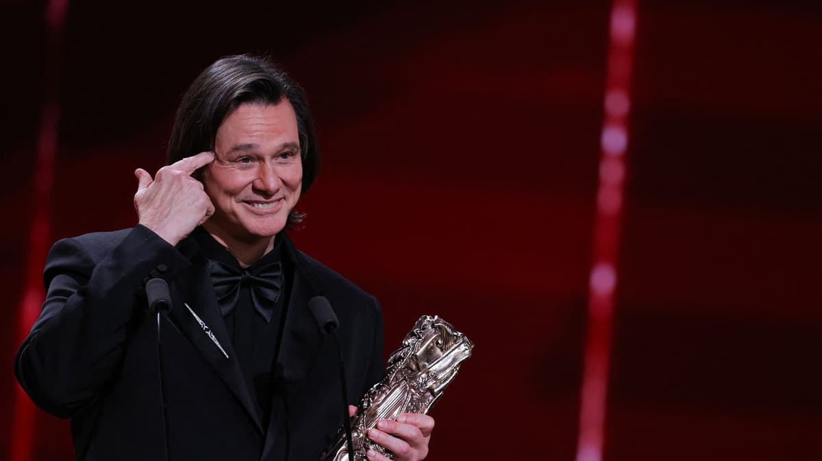 Jim Carrey aux César : comment une fausse théorie de ‘clone’ s’est propagée