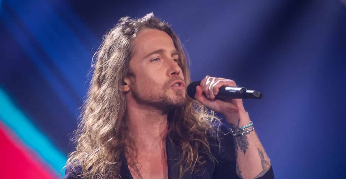 Julien Doré répond à une téléspectatrice après les critiques sur sa reprise de Moi… Lolita