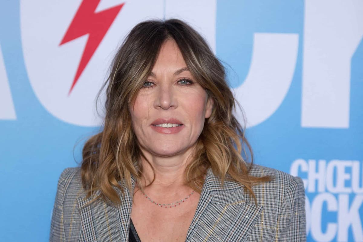 Mathilde Seigner obligée de mentir pour regarder Les 12 coups de midi