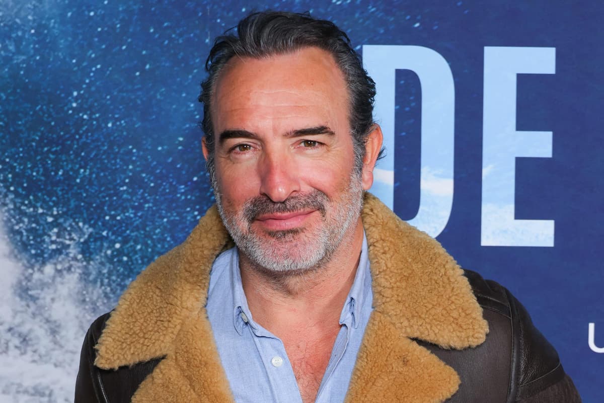 Jean Dujardin raconte son rôle de collabo dans Les rayons et les ombres