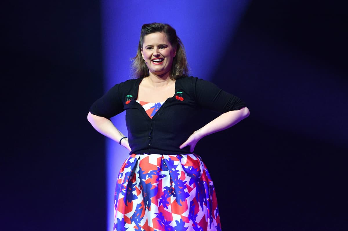 Élodie Poux : son enfance à cinq dans un deux‑pièces en Essonne