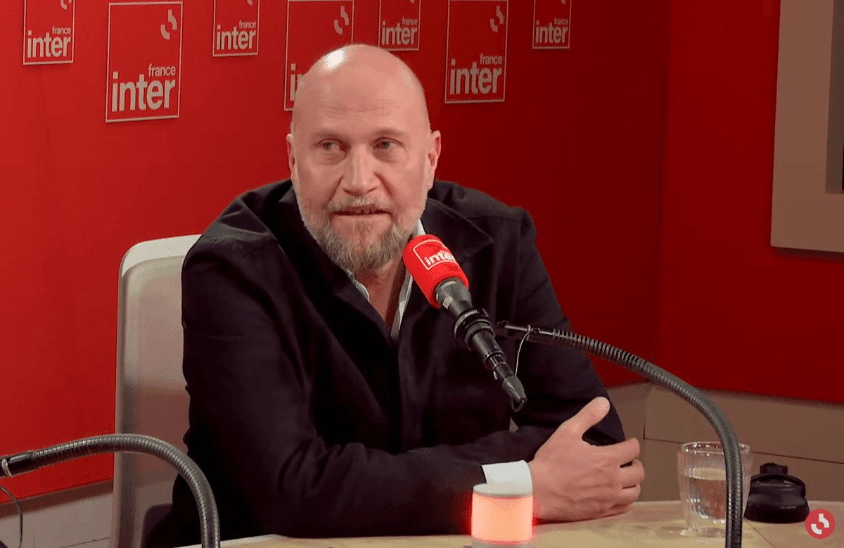 François Damiens : Gérard Larcher parrain de son fils ?