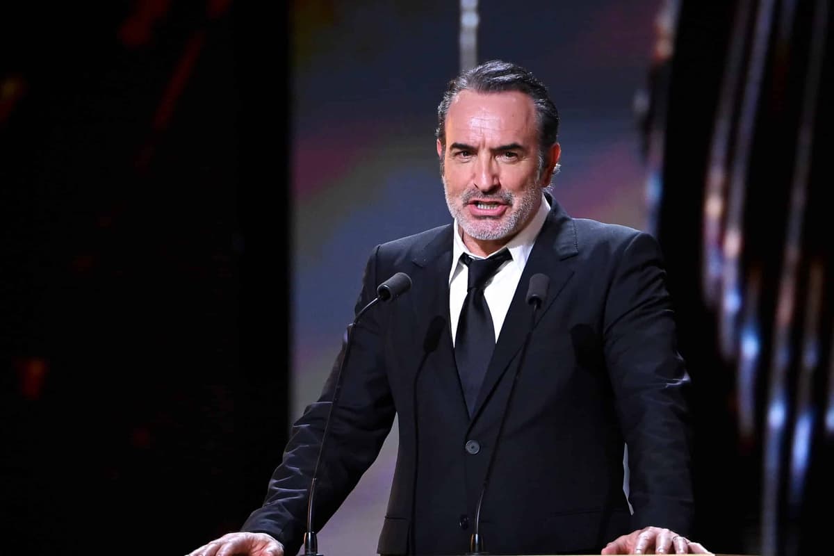 Jean Dujardin : « Faites votre travail », son coup de gueule face à Audrey Crespo-Mara