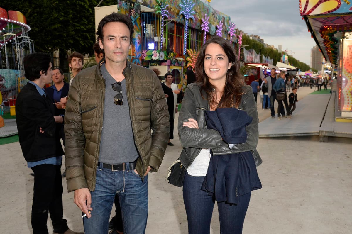 « La bouffonnerie » : Anthony Delon réagit après le procès intenté par sa sœur Anouchka