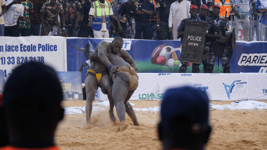 Lutte sénégalaise: Sa Thiès crucifie Modou Lô et lui ravit la couronne de roi des arènes