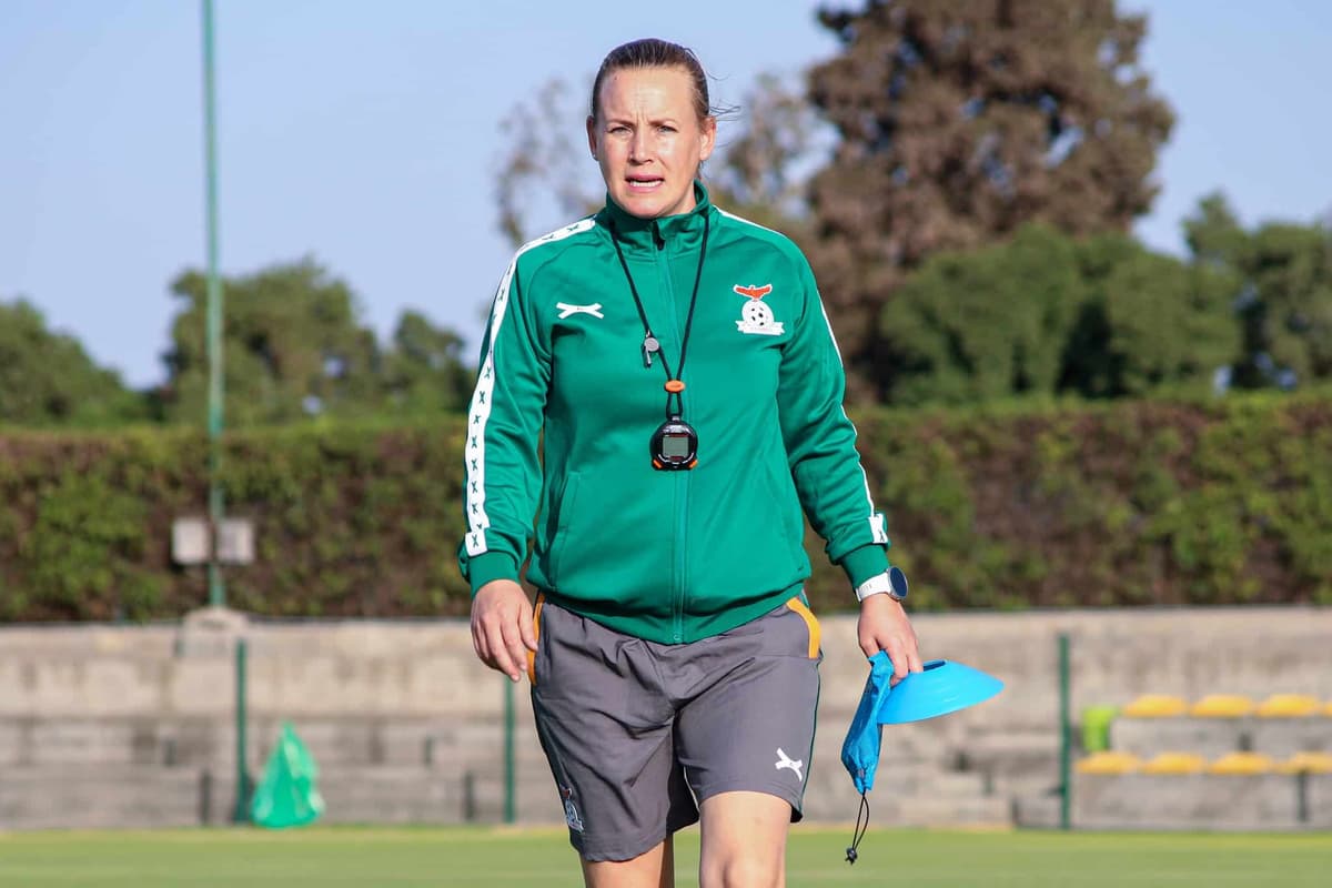 Zambie : la sélectionneuse Suissesse Nora Hauptle  demande… une baisse de salaire