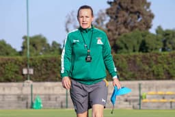 Zambie : la sélectionneuse Suissesse Nora Hauptle  demande… une baisse de salaire