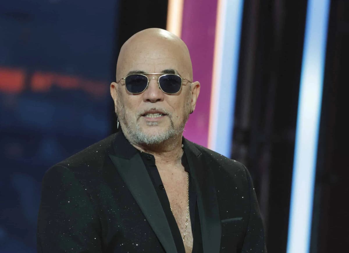 Pascal Obispo se confie sur ses difficultés financières et l’aide de sa mère pour remplir son frigo