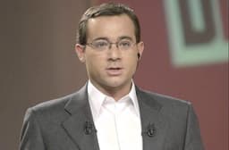 Jean-Luc Delarue enterré dans le carré musulman du cimetière de Thiais, son père demande des comptes sur les obsèques