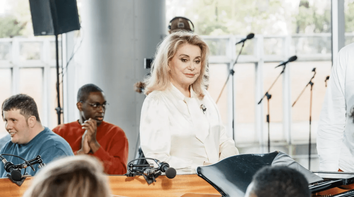 Catherine Deneuve déstabilisée par une question intime au Papotin et refuse de répondre