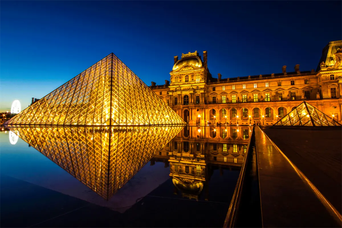 France : un Tunisien mis en examen pour un projet d’attaque djihadiste visant le Louvre