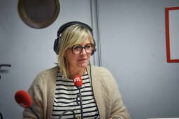 La maquilleuse de Patrick Bruel défend l’artiste face aux accusations de Flavie Flament