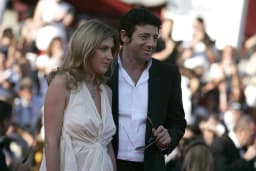 Patrick Bruel accusé de violences sexuelles : Amanda Sthers célèbre une heureuse nouvelle