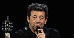 Patrick Bruel : le maire de Liège suspend sa citoyenneté d’honneur