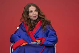 Victoria Abril, muse de Pedro Almodóvar : son plus grand succès au cinéma est français