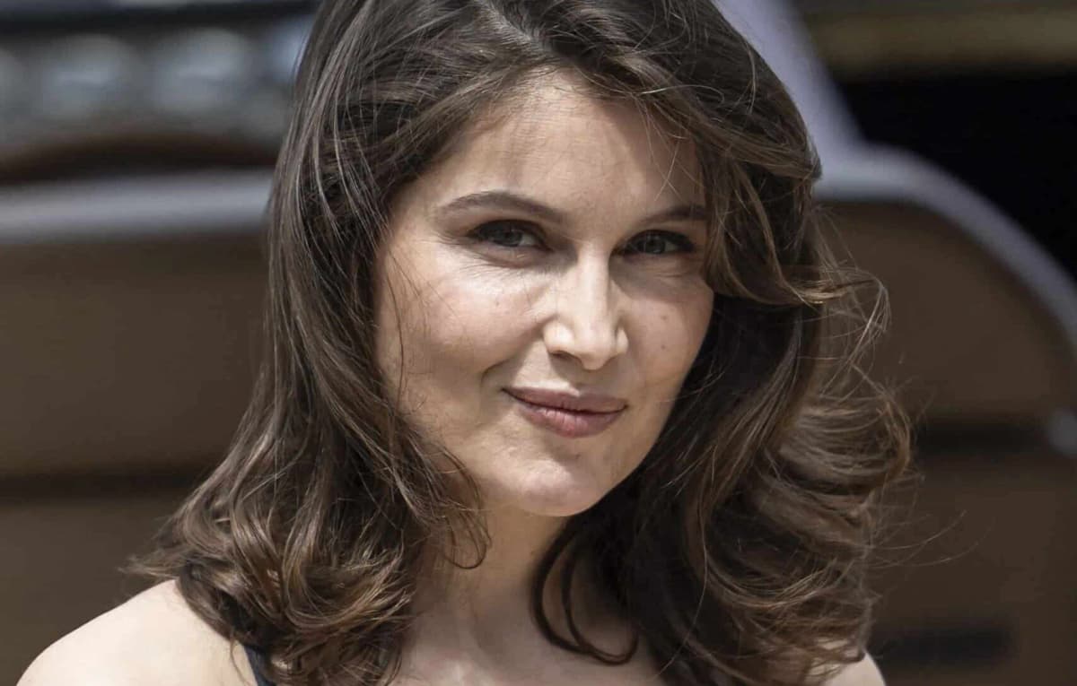 Laetitia Casta : pourquoi son contrat à 3 millions d’euros avec Victoria’s Secret a créé la polémique ?