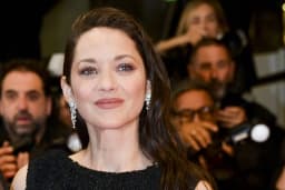 Marion Cotillard supplie les joueurs du PSG après les « crises de larmes » de son fils Marcel