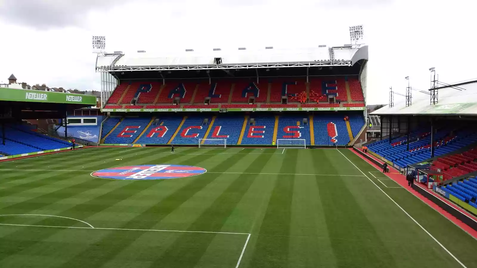 Vue de Selhurst Park et de la tribune Holmesdale à Londres