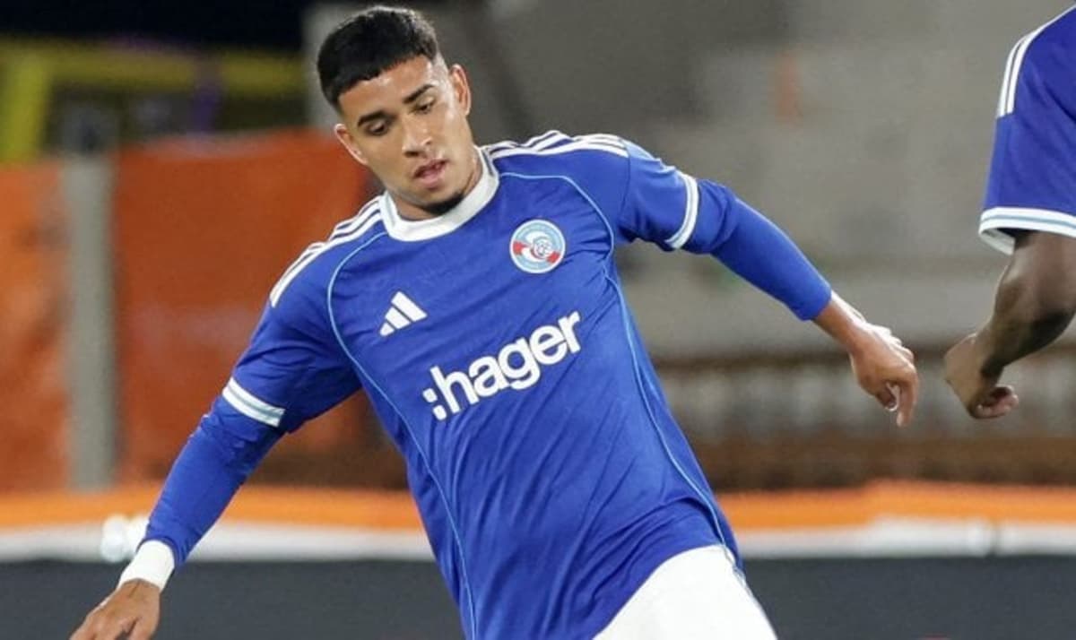 Transfer market: Chelsea loan Kendry Páez to River Plate for the rest of the season.