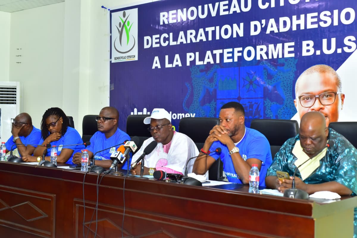 Bus stopover in Godomey: launch of the operation « B.U.S CHEZ VOUS » and the Mouvement Renouveau Citoyen’s adhesion.