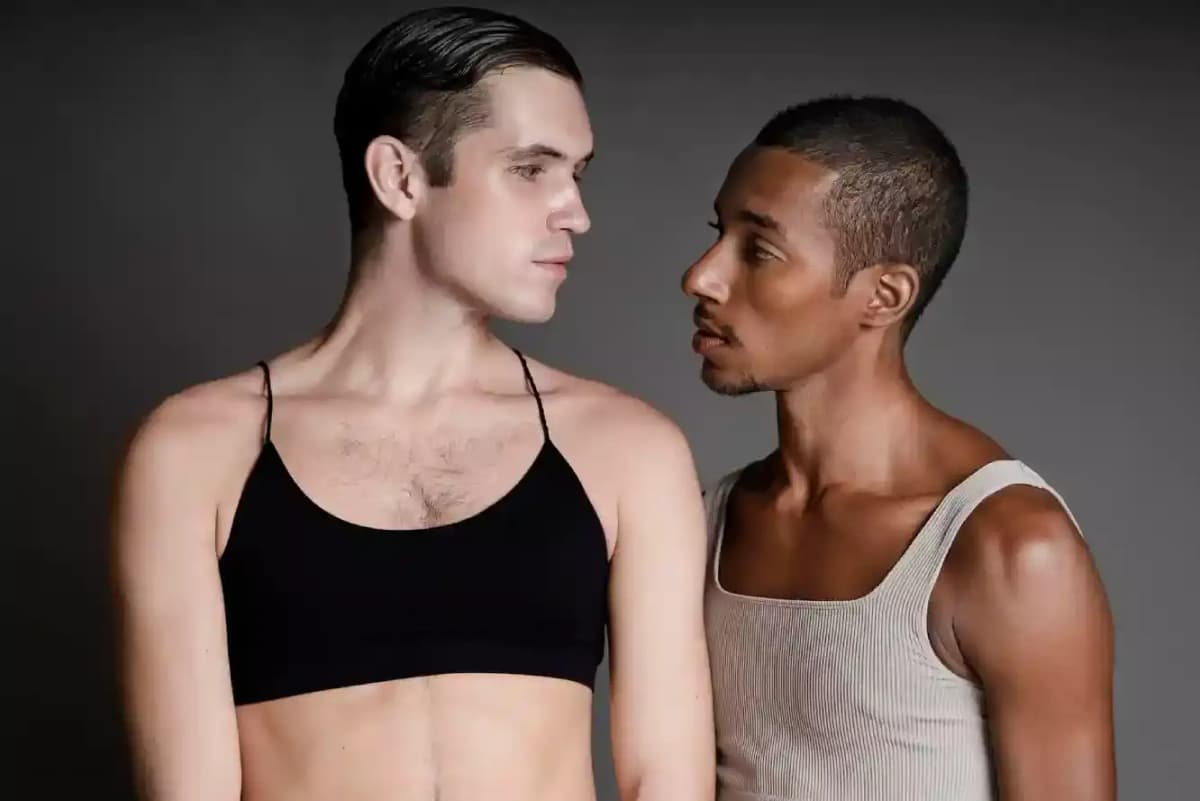 England: transgender women banned from female football competitions