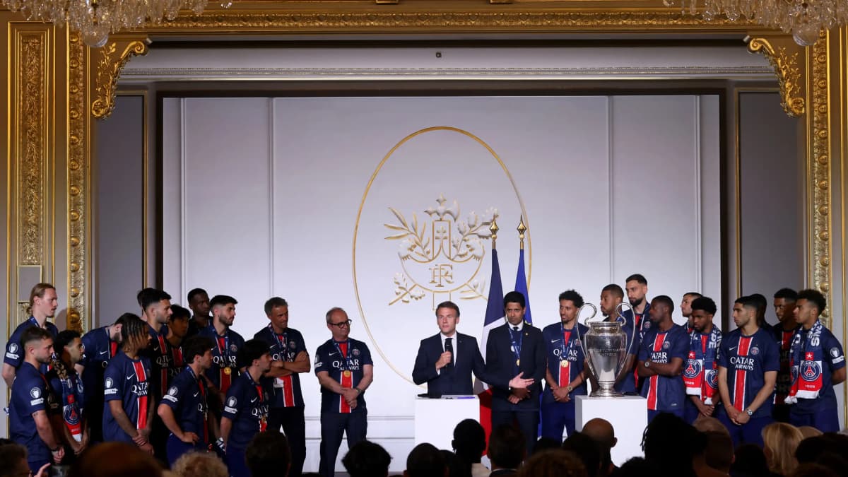 PSG: Emmanuel Macron enthusiastic about Luis Enrique