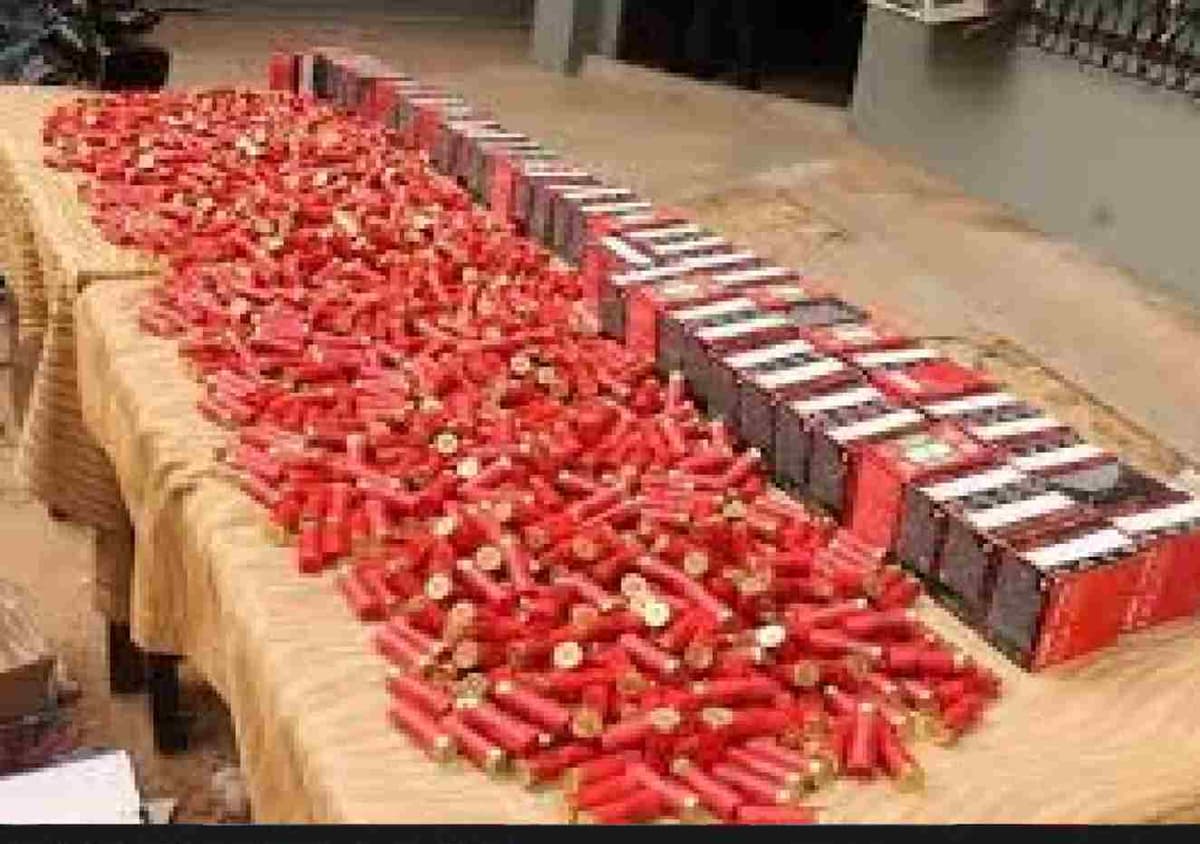 N’dali: a large batch of weapons seized in an orange truck