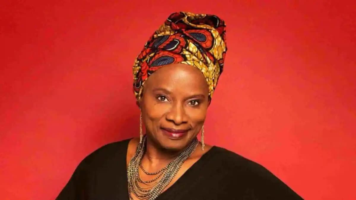 “Just because we’re Beninese doesn’t mean we’ll work together,” Angélique Kidjo