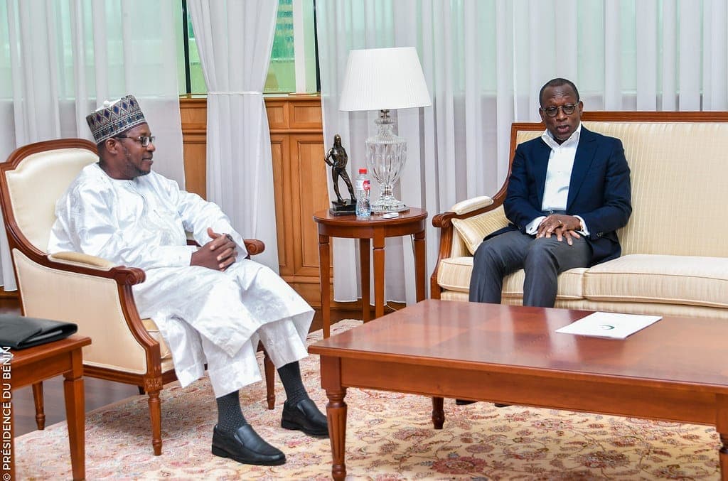 Bénin: promu sur la scène internationale, Arifari Bako reçu par Patrice Talon